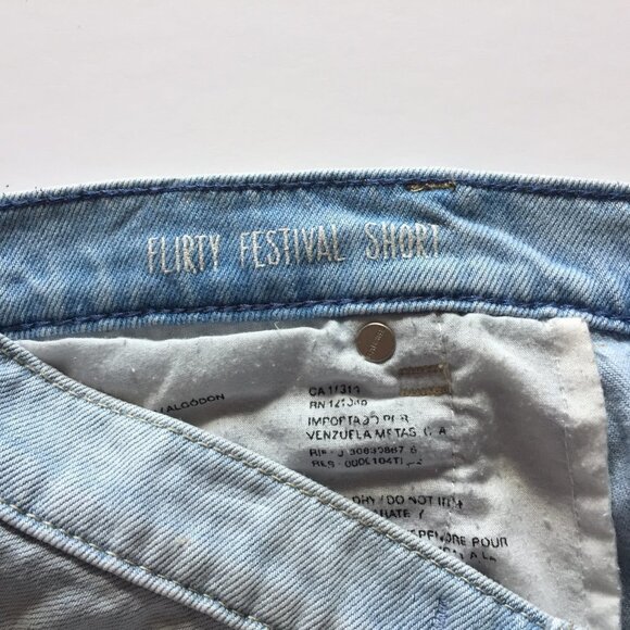 Garage Flirty Festival Distressed Shorts - Picture 4 of 11